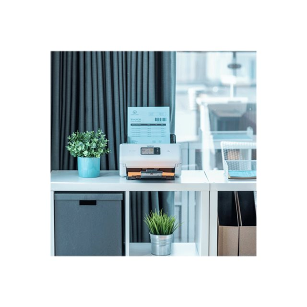 Desktopscanner dubbelzijdig scannen 35 ppm (dubbelzijdig zwart-wit/kleur) 600 x600 dpi 512MB USB host 7.1 cm LCD touchscreen 60 vel ADF