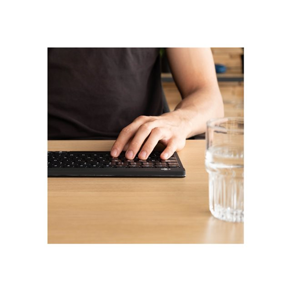 Ergonomic KB Comp QWERTZ(CH) Bluet black