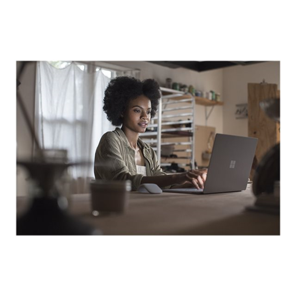 Microsoft Surface Laptop