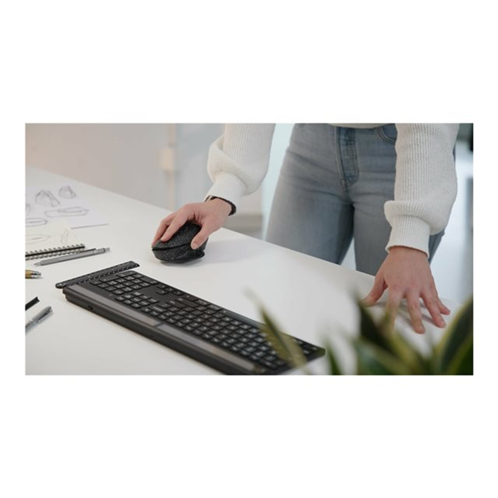 Targus EcoSmart Sustainable Ergonomic Ambidextrous Mouse