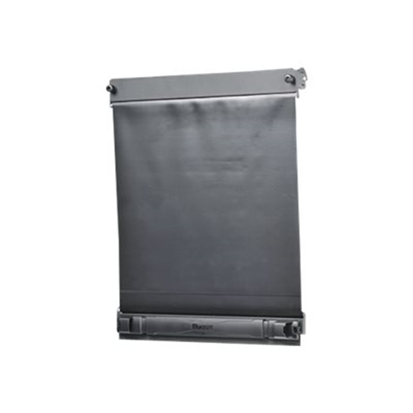 Full-length blanking shade blanks out 4-